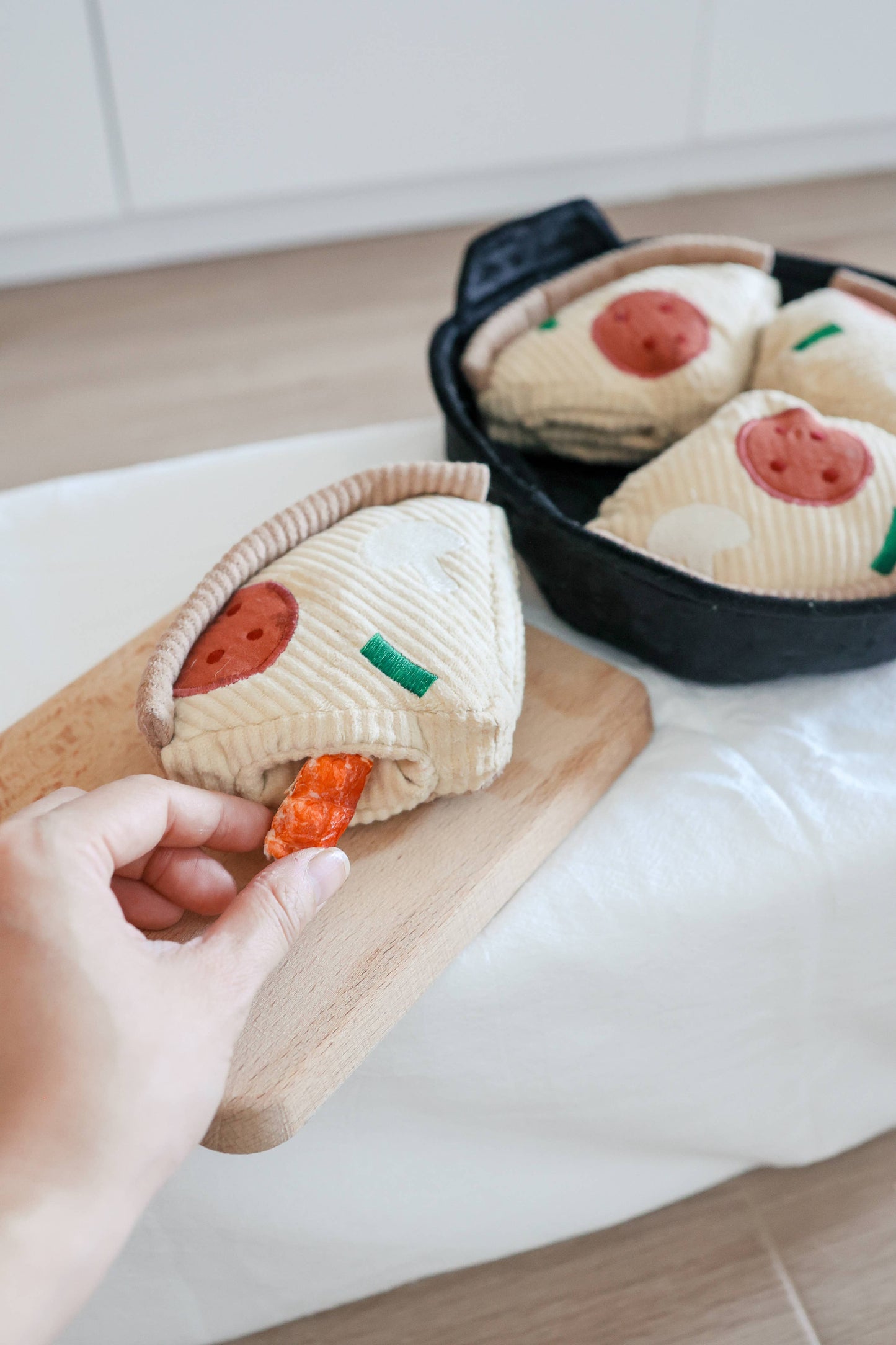 DEEP DISH PIZZA // ENRICHMENT DOG TOY