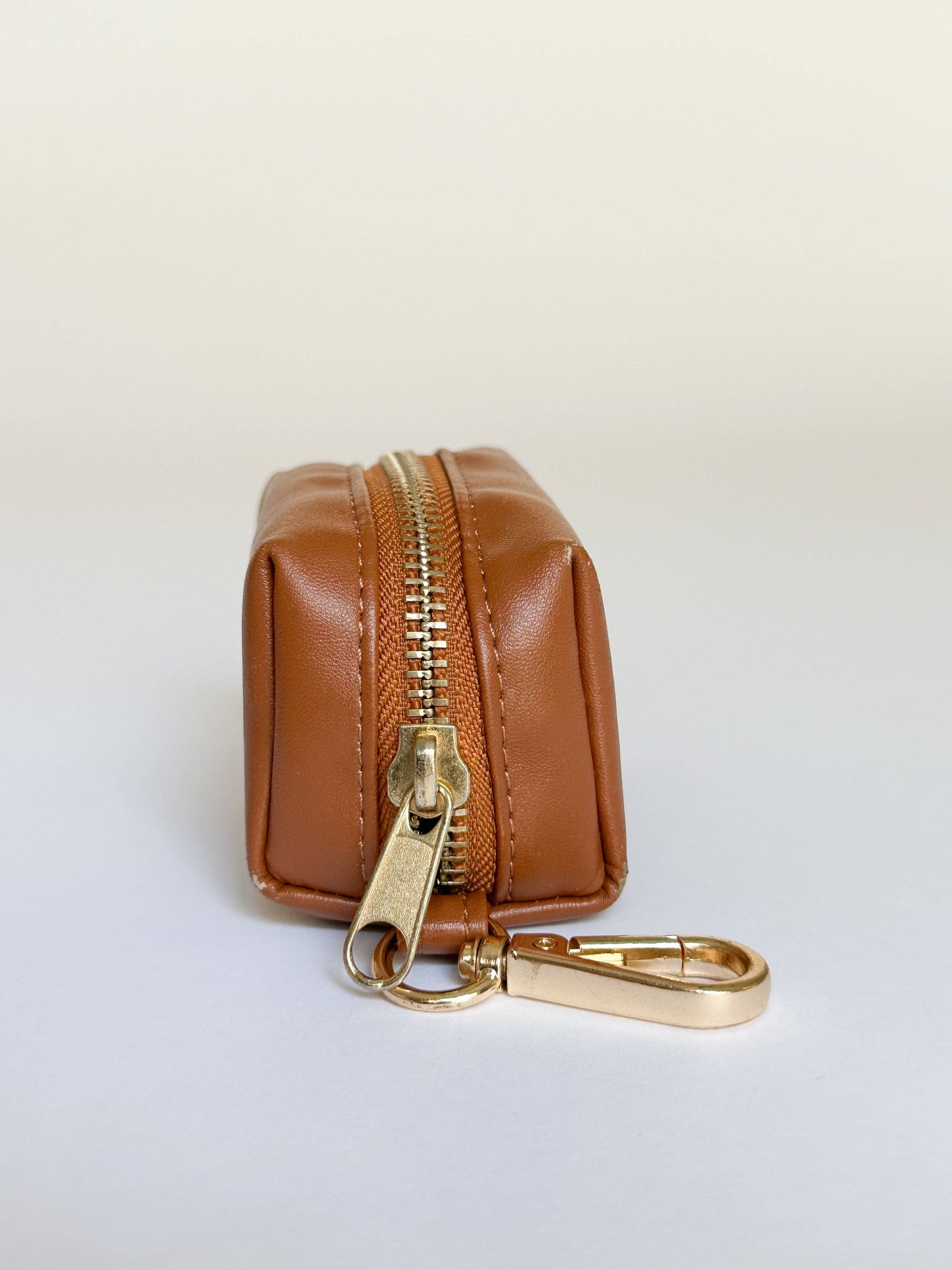 The Classic Waste Bag Holder - Saddle