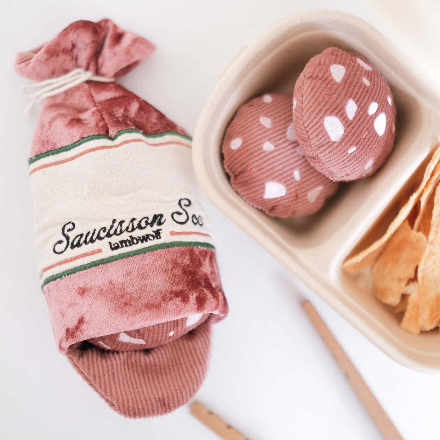 SAUCISSON SEC ENRICHMENT DOG TOY